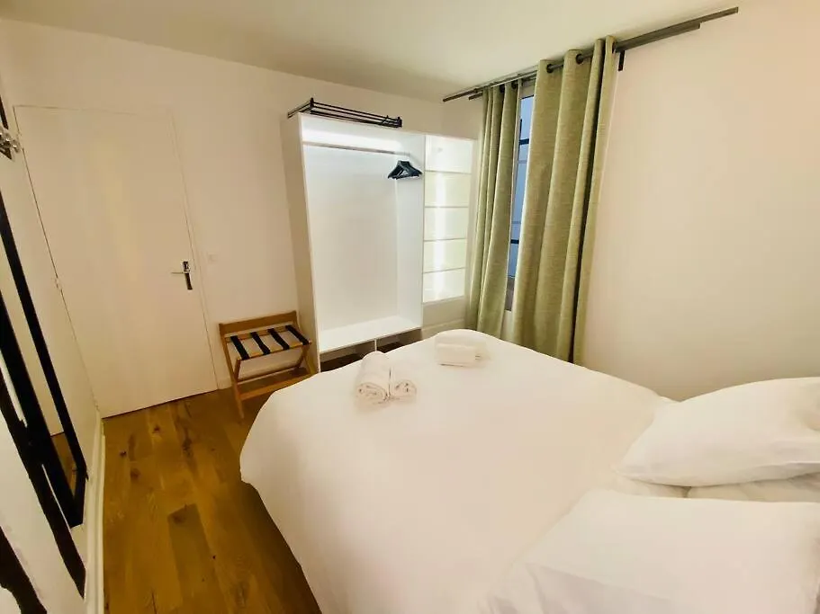 Lovely In The Heart Of St Germain-des-pres Lejlighed