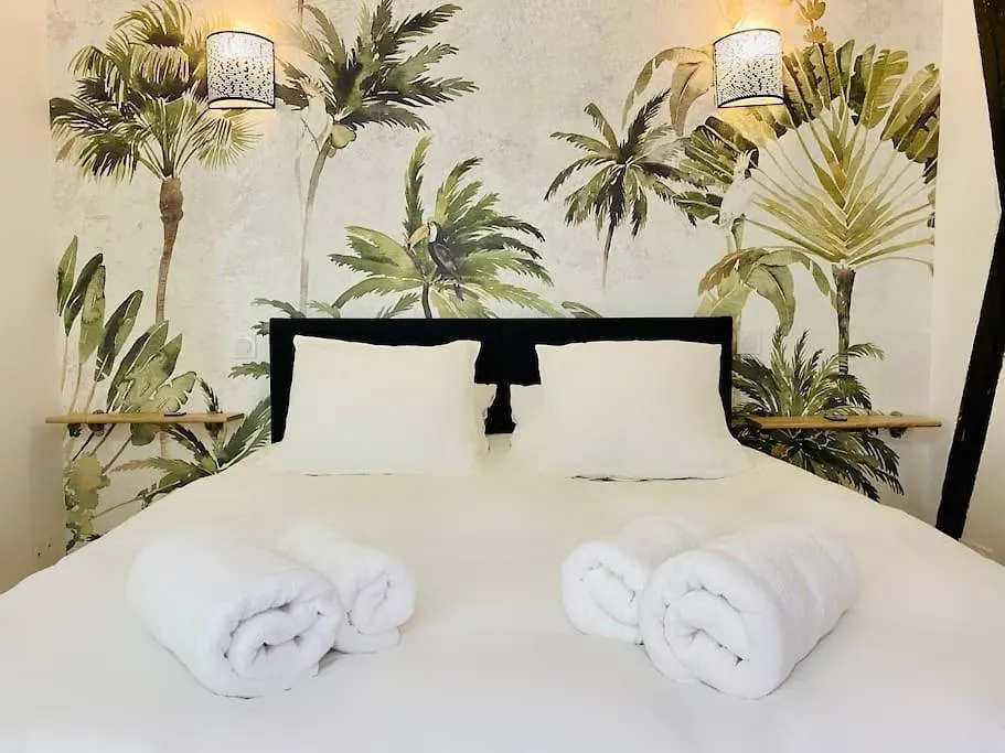 Lovely In The Heart Of St Germain-des-pres Apartment Paris