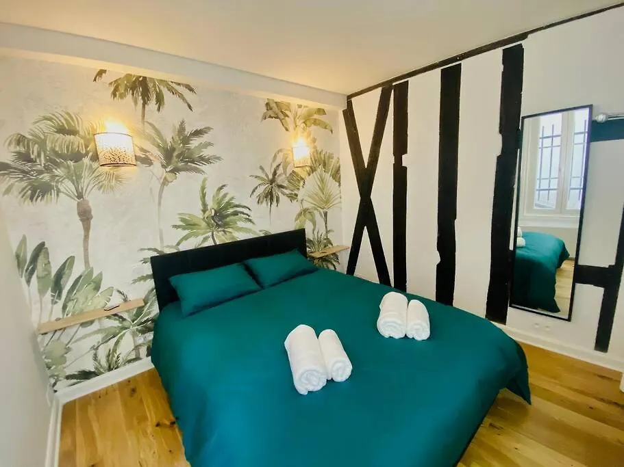 Lovely In The Heart Of St Germain-des-pres *